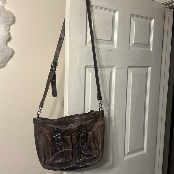 Bedstu Parton Crossbody - Picture 2 of 13